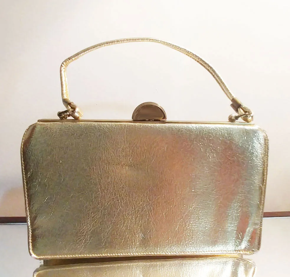 * VINTAGE RECTANGLE GOLD EVENING PURSE WITH ART DECO LOOK CLASP