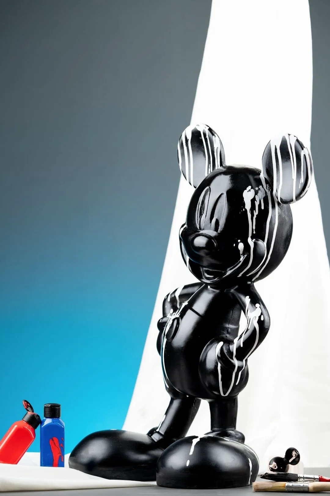 Mickey Magic: Black Design Figure