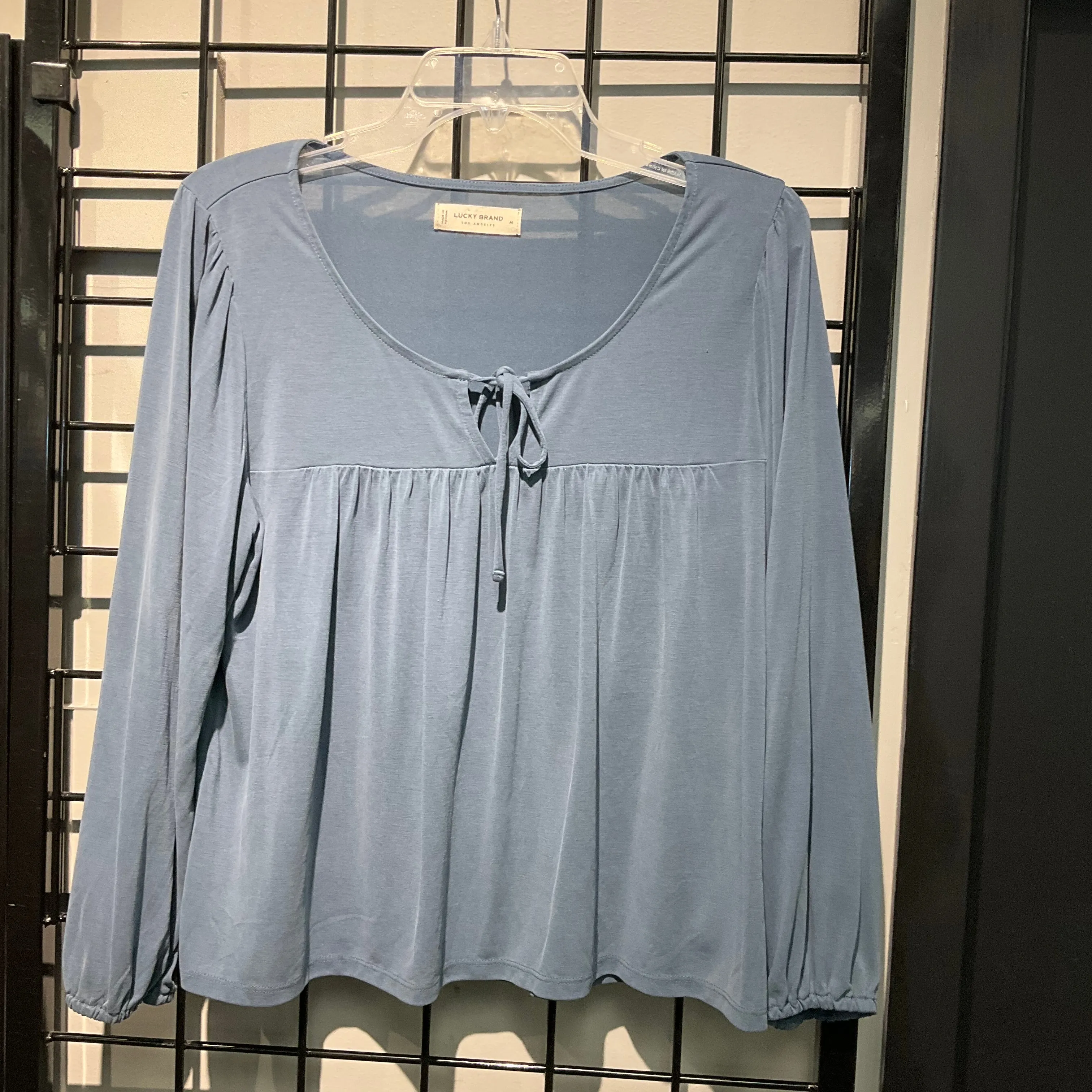 Top Long Sleeve By Lucky Brand In Blue, Size: M